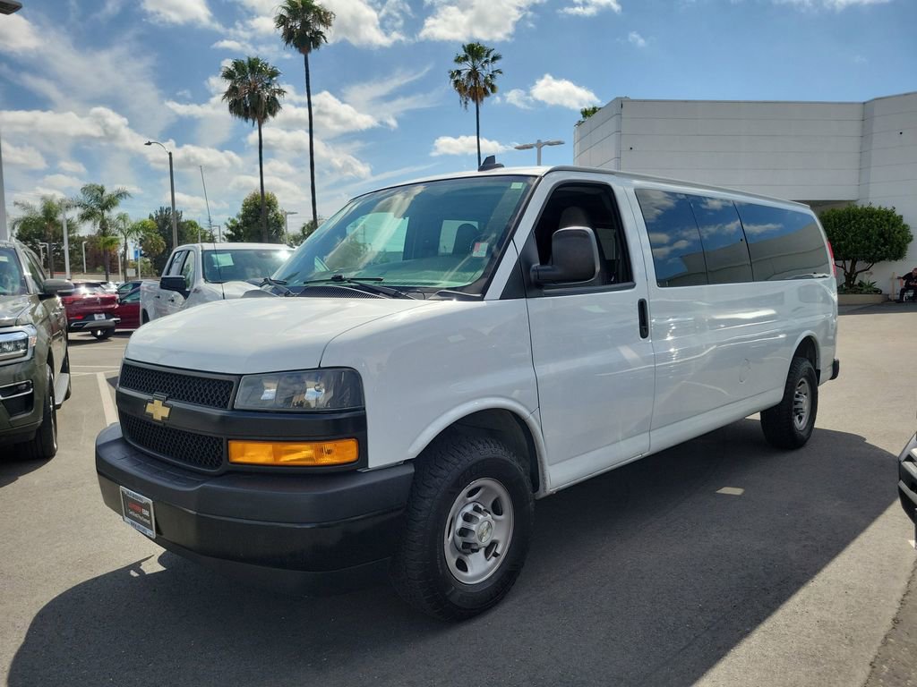 Used 2020 Chevrolet Express 3500 LS RWD image 3
