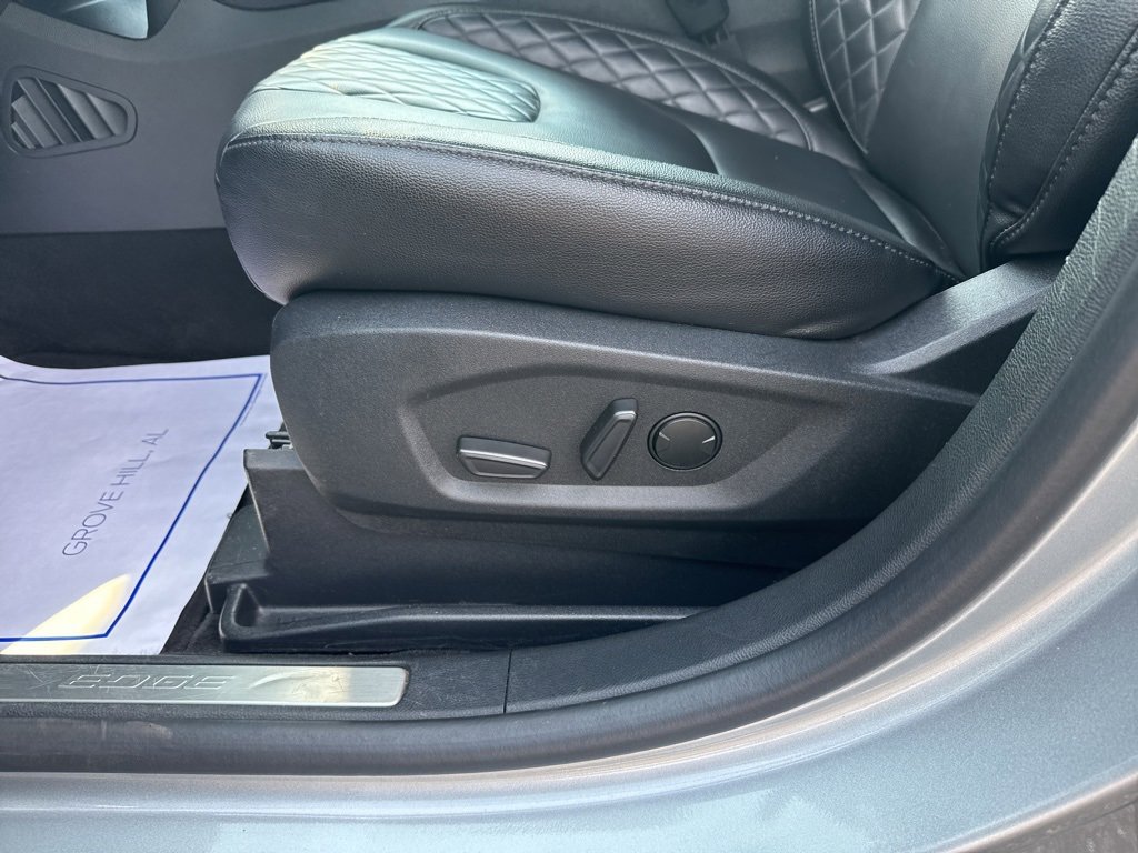 Used 2024 Ford Edge Titanium image 29