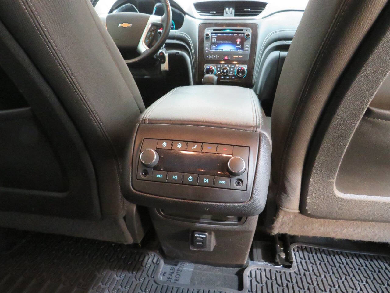 Used 2016 Chevrolet Traverse LT w/ Traveler's Package image 12