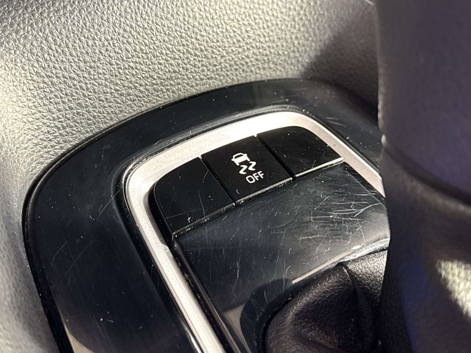 Used 2023 Toyota Corolla LE image 34