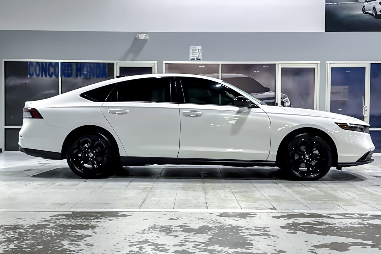 Used 2025 Honda Accord SE image 7