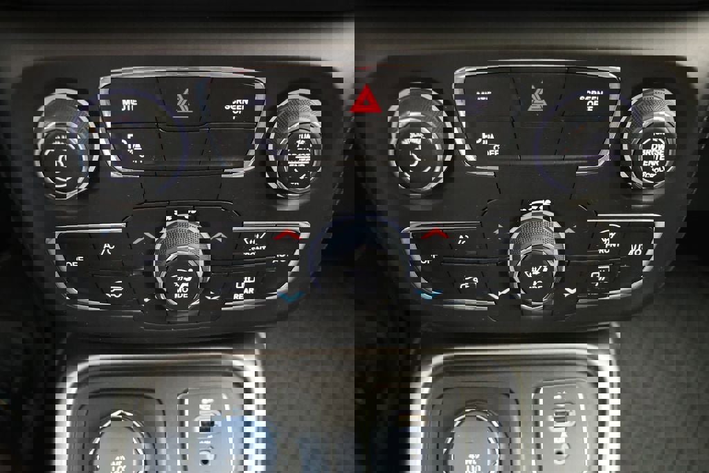 Used 2019 Jeep Compass Sport w/ Cold Weather Group image 23