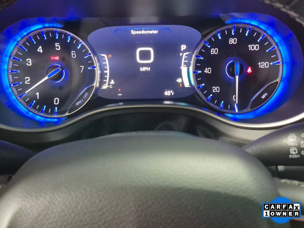 Used 2024 Chrysler Pacifica Touring-L image 12