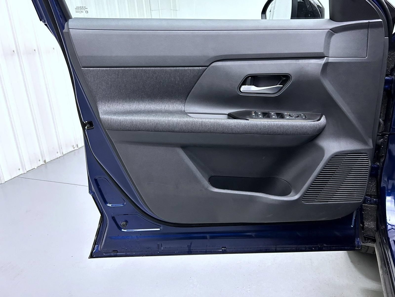 New 2027 Nissan Kicks SV AWD/4WD image 9