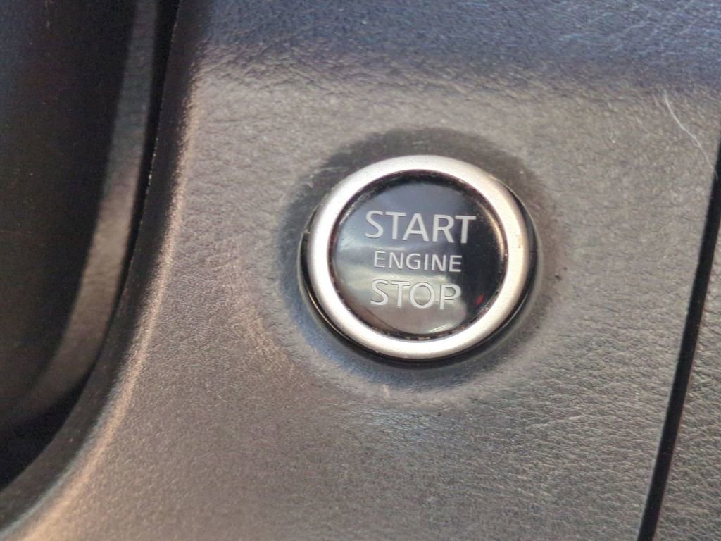 Used 2023 Nissan Frontier SV image 27