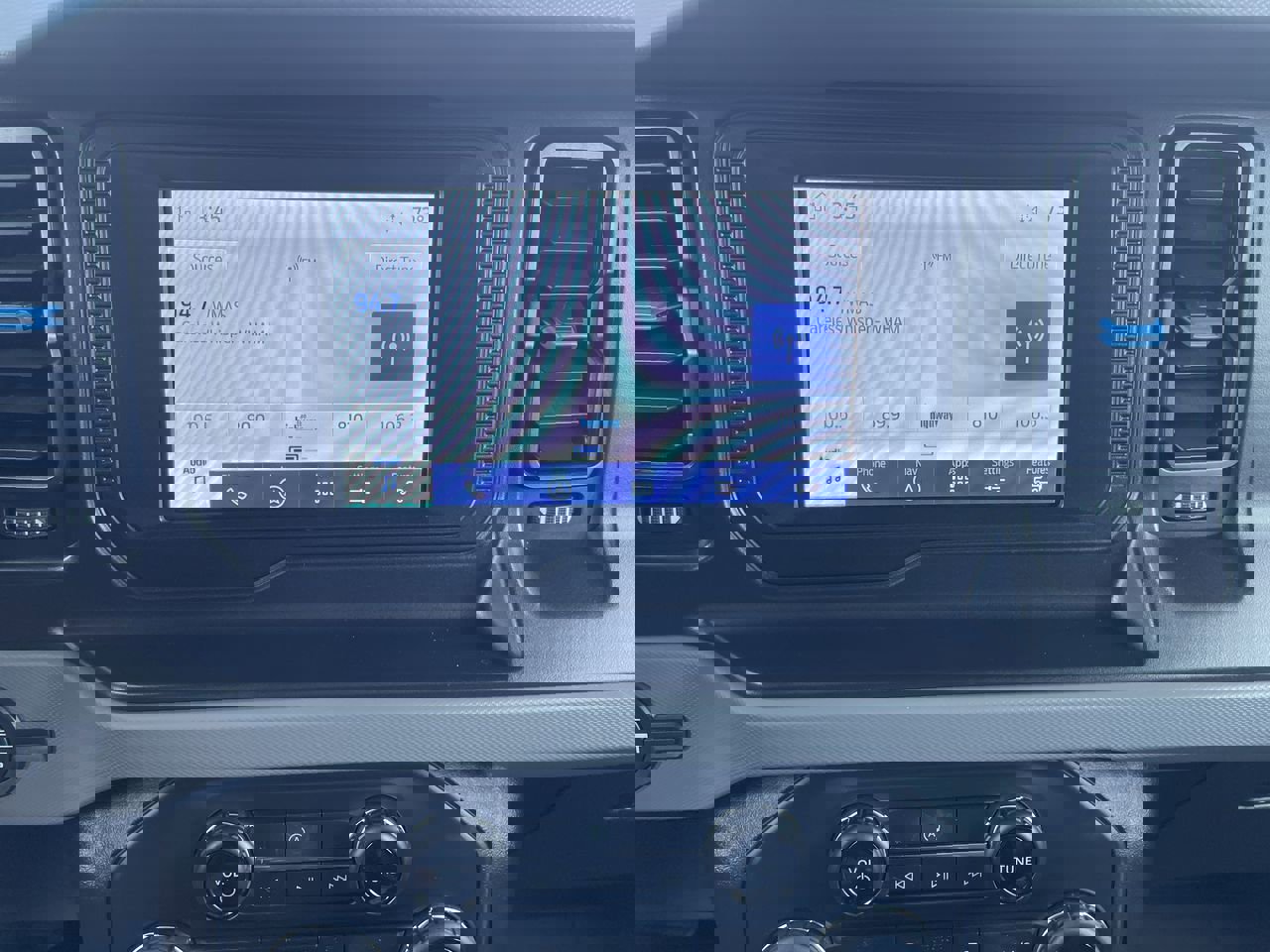 Used 2021 Ford Bronco Black Diamond image 13