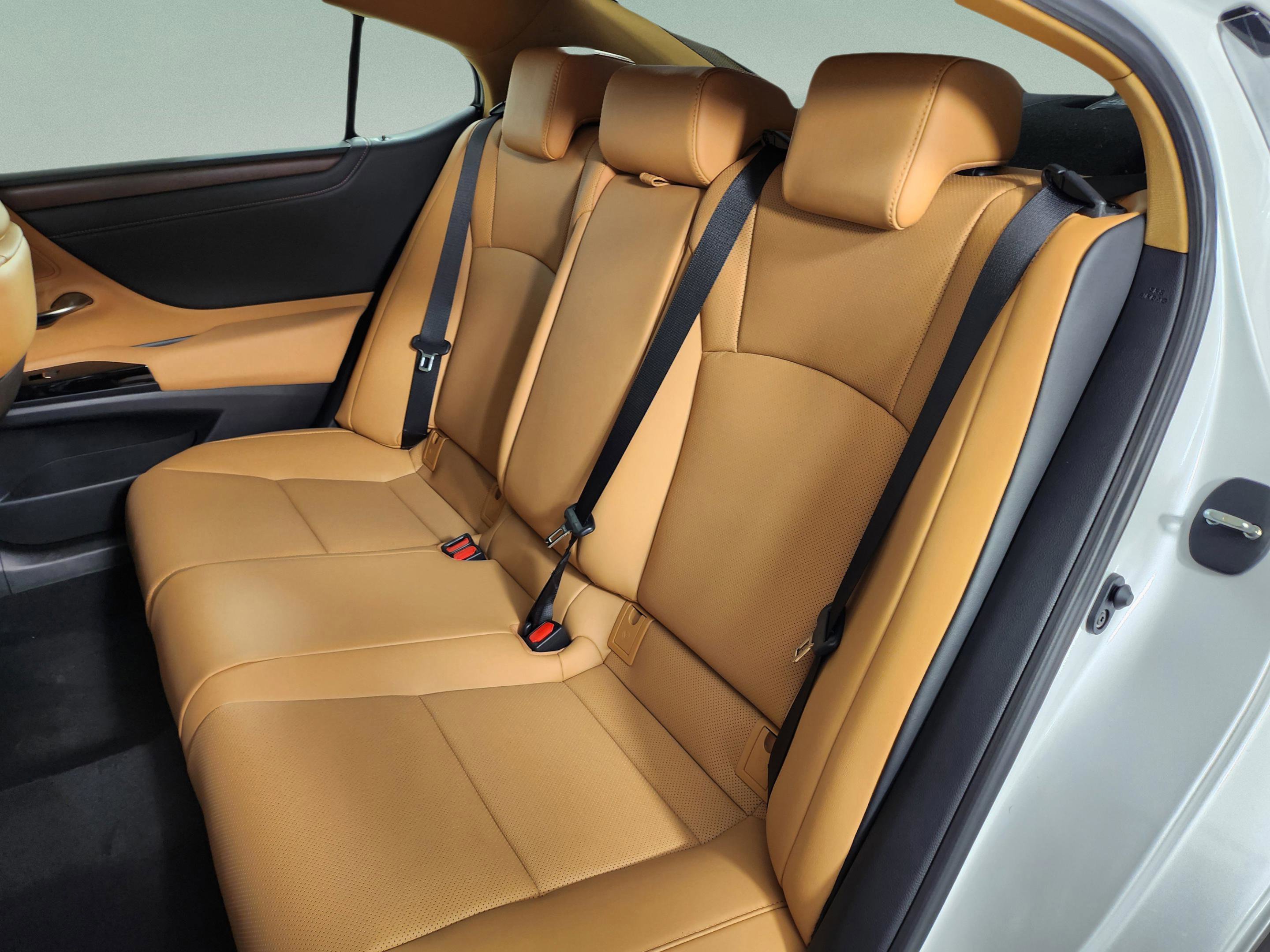 New 2025 Lexus ES 350 w/ Premium Package image 28