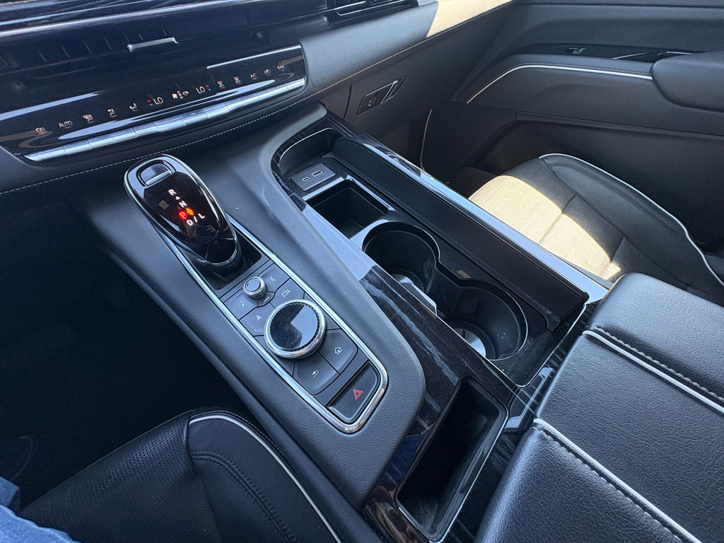 Used 2021 Cadillac Escalade ESV Sport w/ Driver Assist Tech Package AWD/4WD image 34