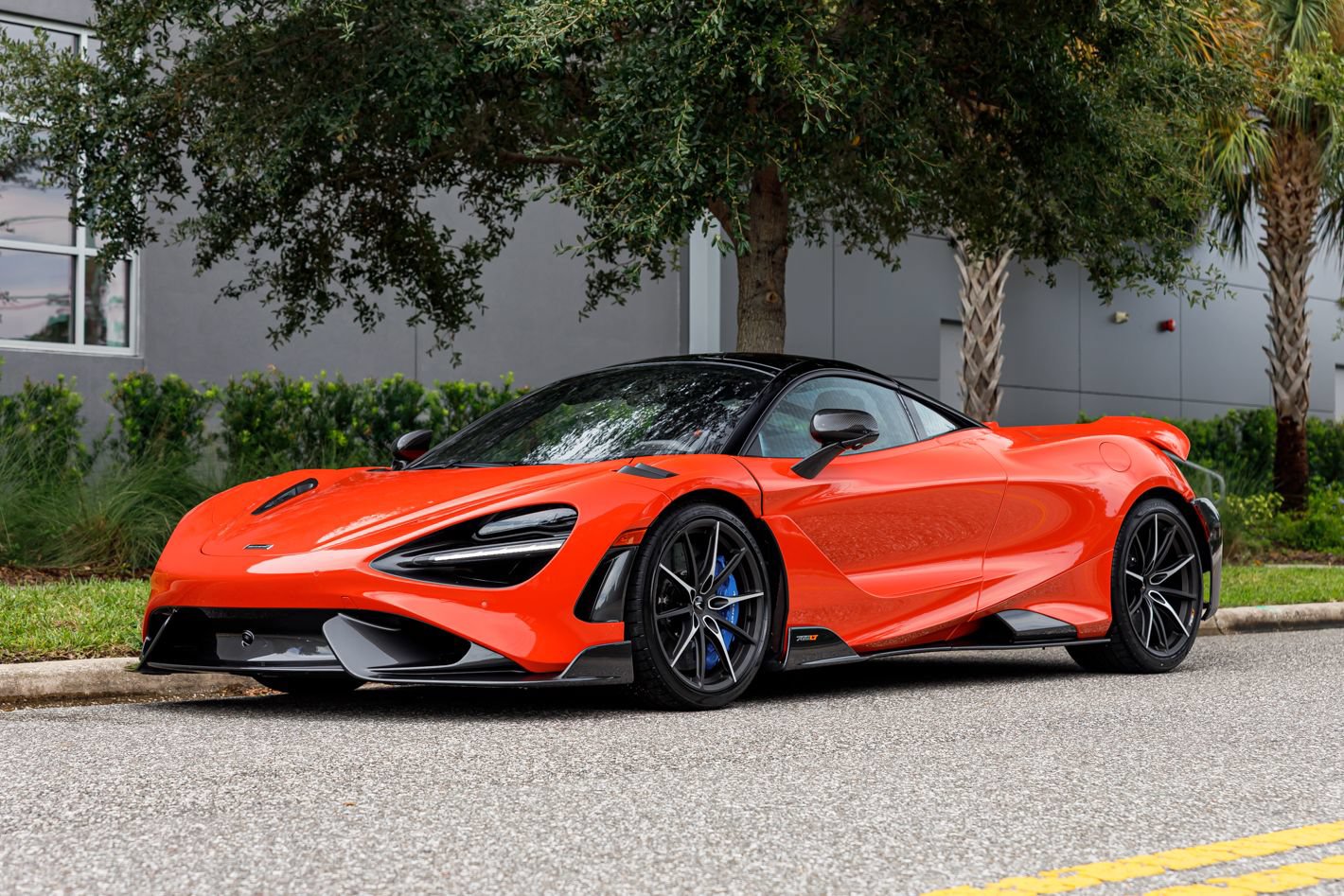 Used 2021 McLaren 765LT RWD image 25