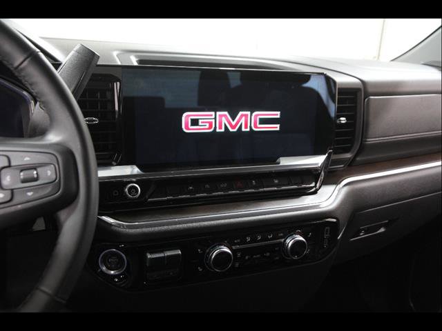 Used 2025 GMC Sierra 1500 SLT image 10