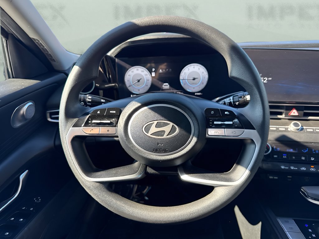 Used 2024 Hyundai Elantra SEL FWD image 12