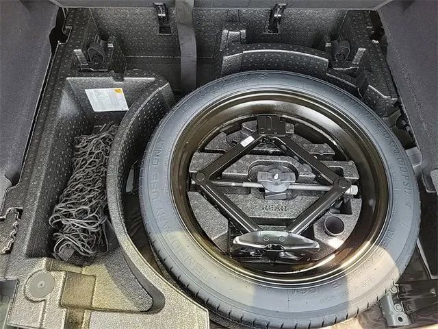 New 2024 Cadillac XT5 Luxury image 8