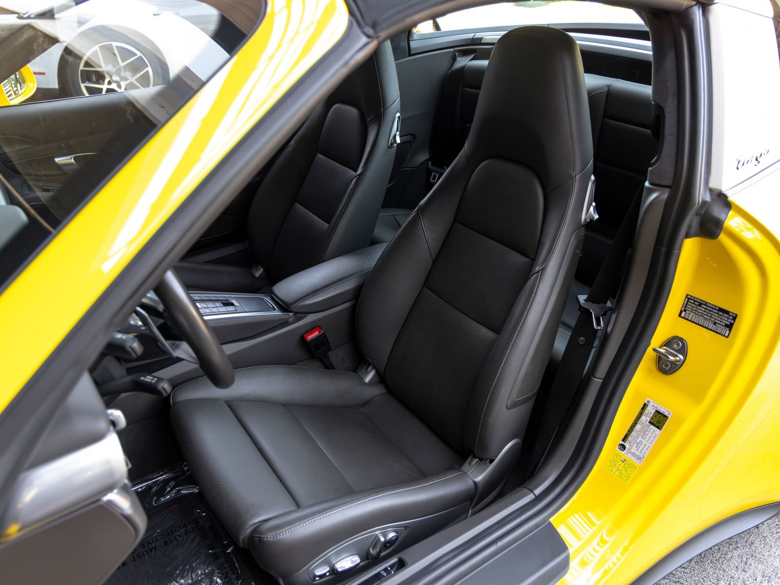 Certified 2019 Porsche 911 Targa 4S AWD/4WD image 5