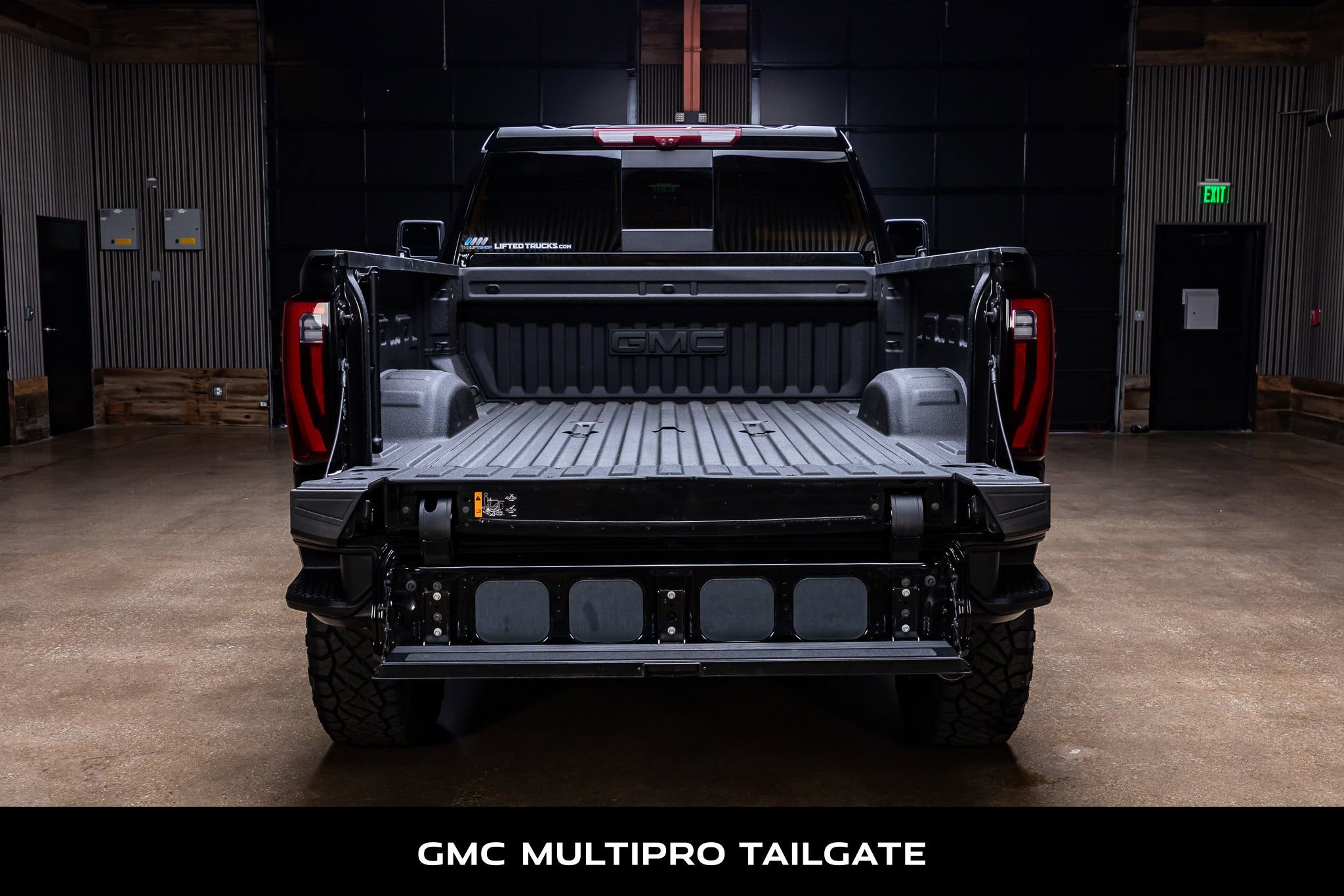 Used 2025 GMC Sierra 2500 Denali w/ Denali Reserve Package image 9