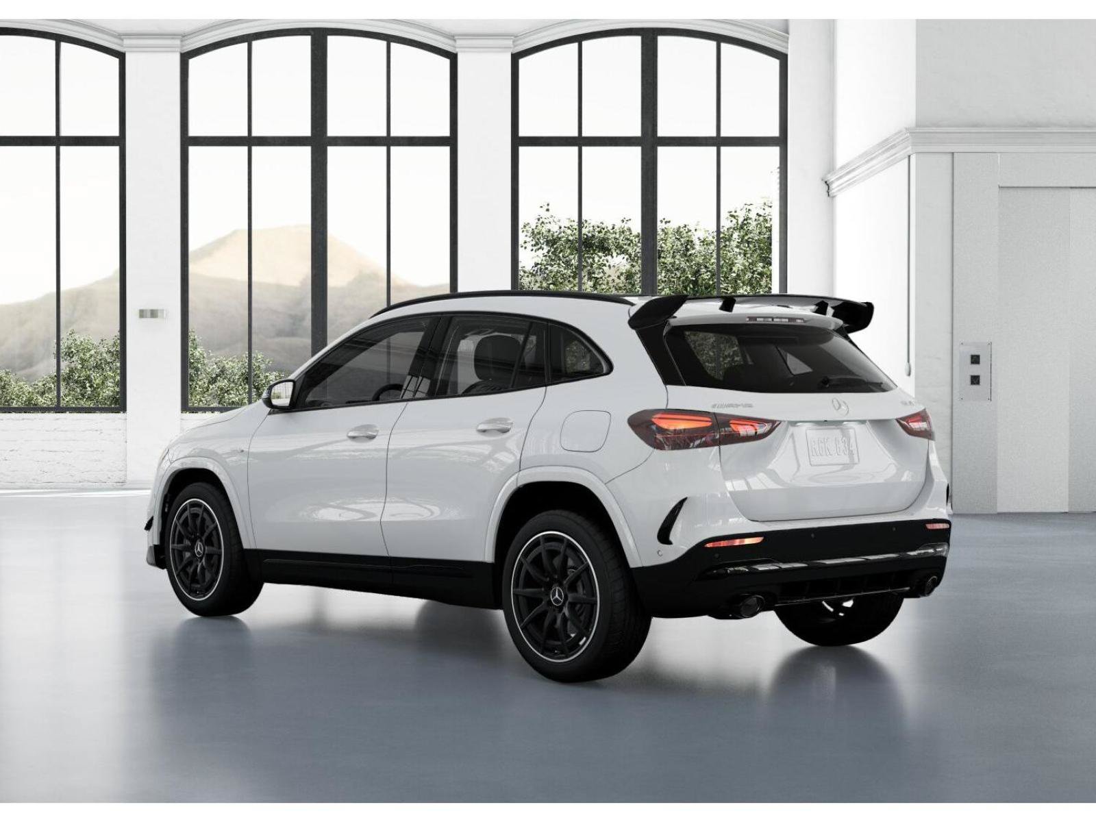Used 2025 Mercedes-Benz GLA 35 AMG 4MATIC image 29