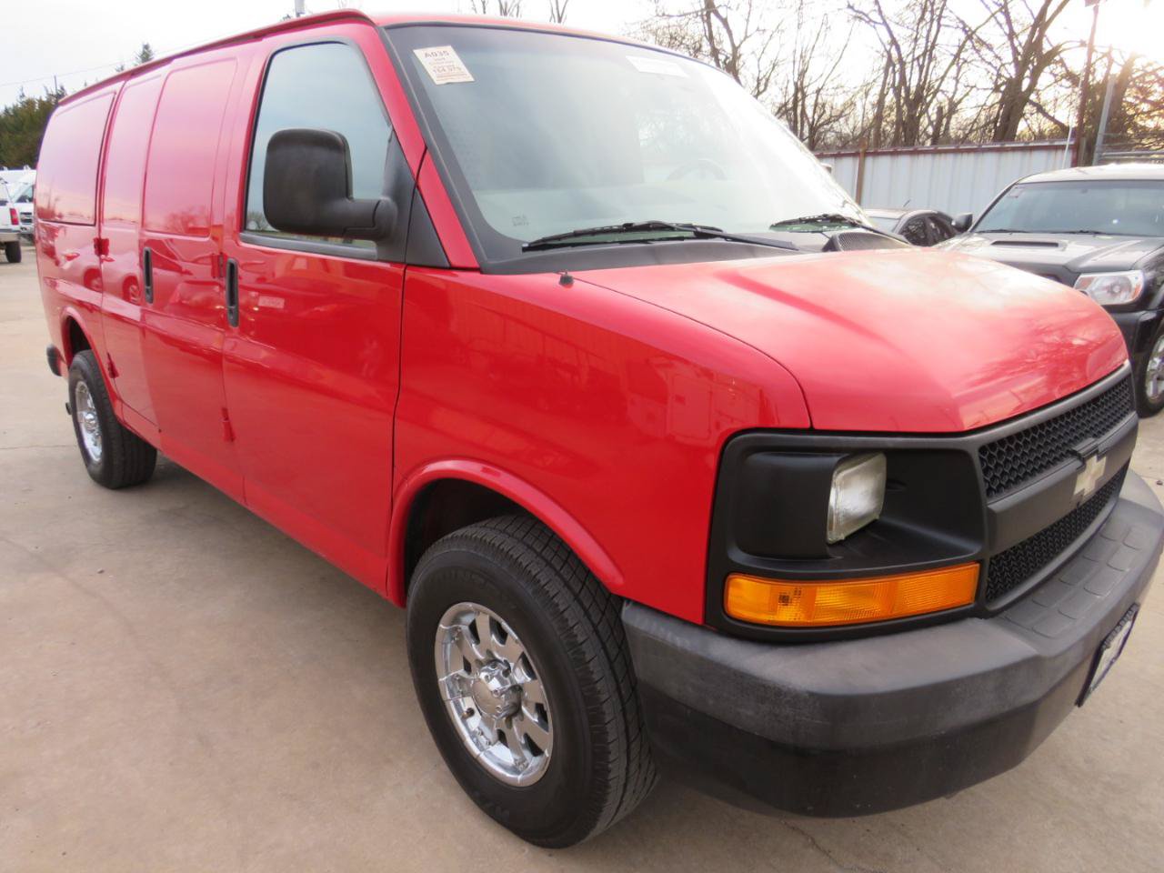 Used 2009 Chevrolet Express 2500 RWD image 3