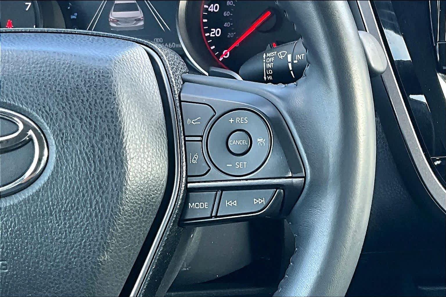 Used 2022 Toyota Camry XSE FWD image 24
