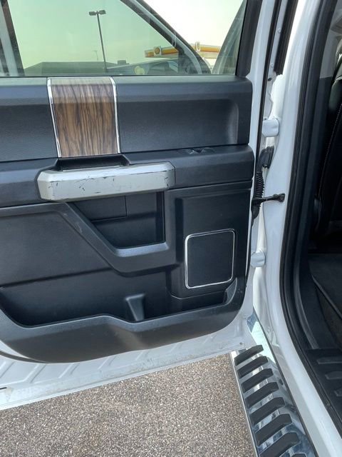 Used 2019 Ford F150 Lariat image 24