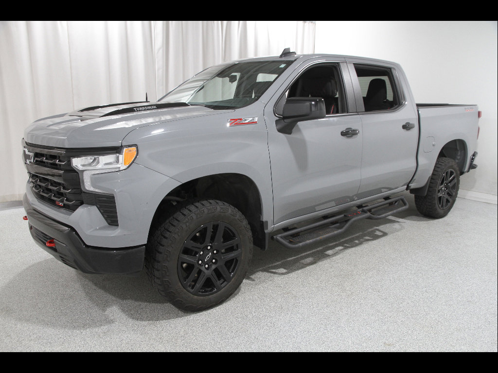 Used 2024 Chevrolet Silverado 1500 LT Trail Boss AWD/4WD image 3