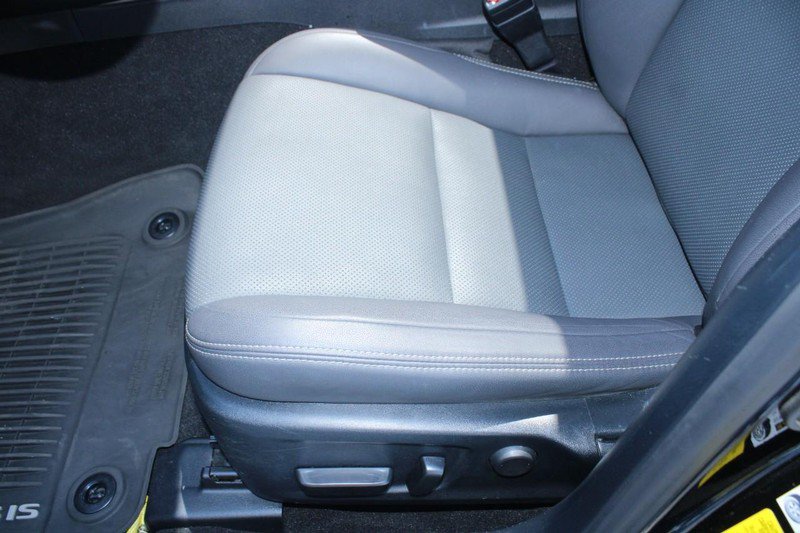 Used 2020 Lexus IS 300 w/ Navigation Package RWD image 16