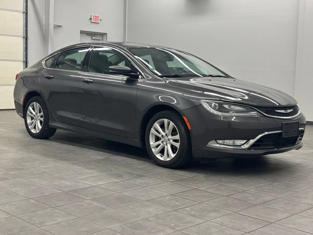 Used 2015 Chrysler 200 C w/ Navigation & Sound Group I AWD/4WD video 1