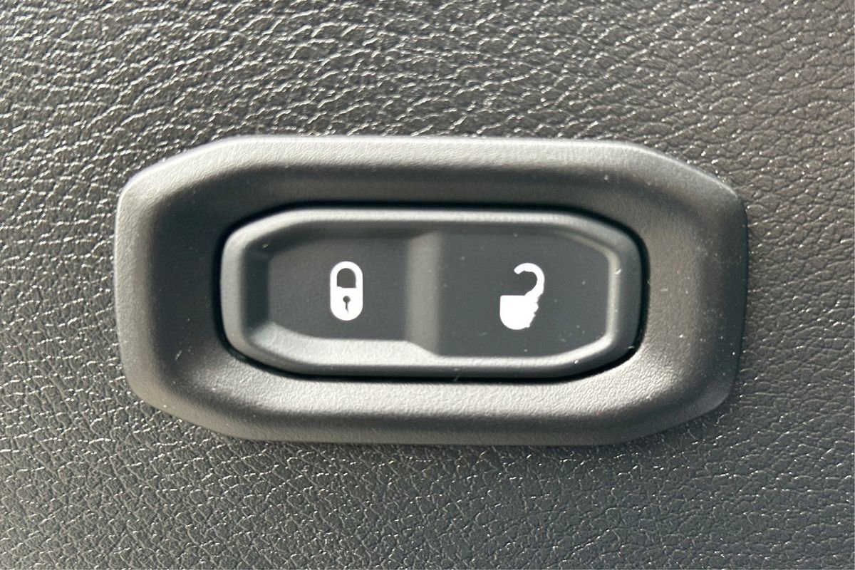 Used 2020 Jeep Wrangler Unlimited Sport image 36