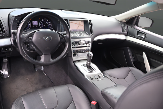 Used 2015 INFINITI Q60 AWD Coupe w/ Premium Package image 16