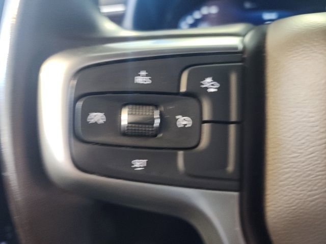Used 2024 Chevrolet Suburban LT AWD/4WD image 32