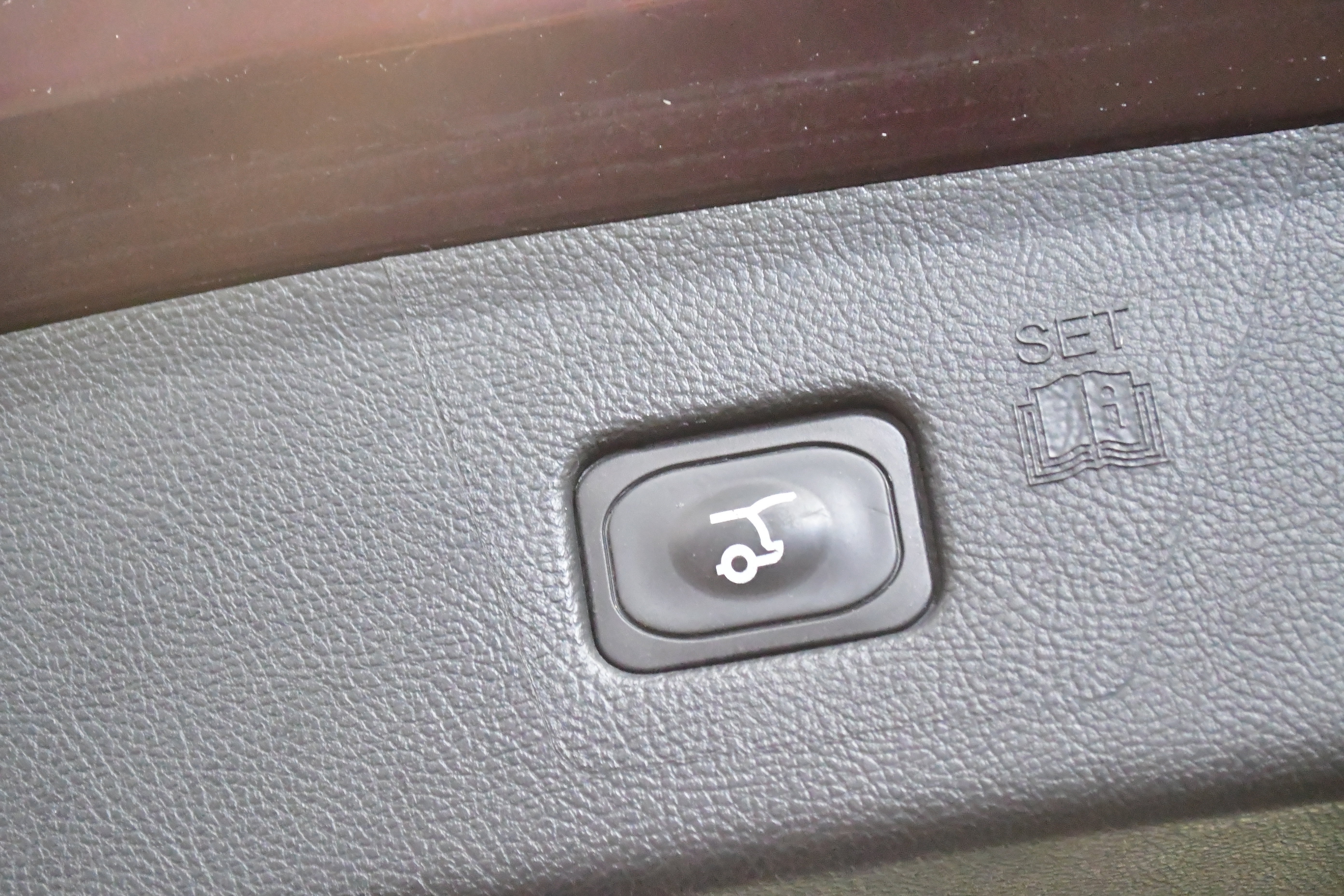 Used 2022 Ford Edge SEL w/ Convenience Package image 9