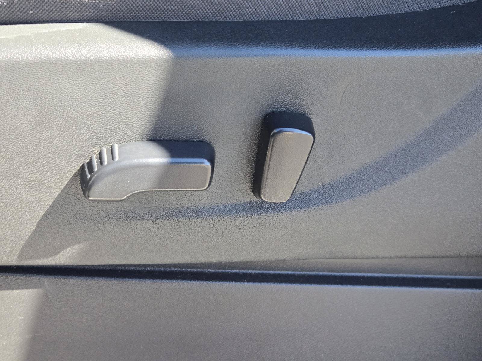 Used 2024 Nissan Frontier SV w/ Tow Package AWD/4WD image 24