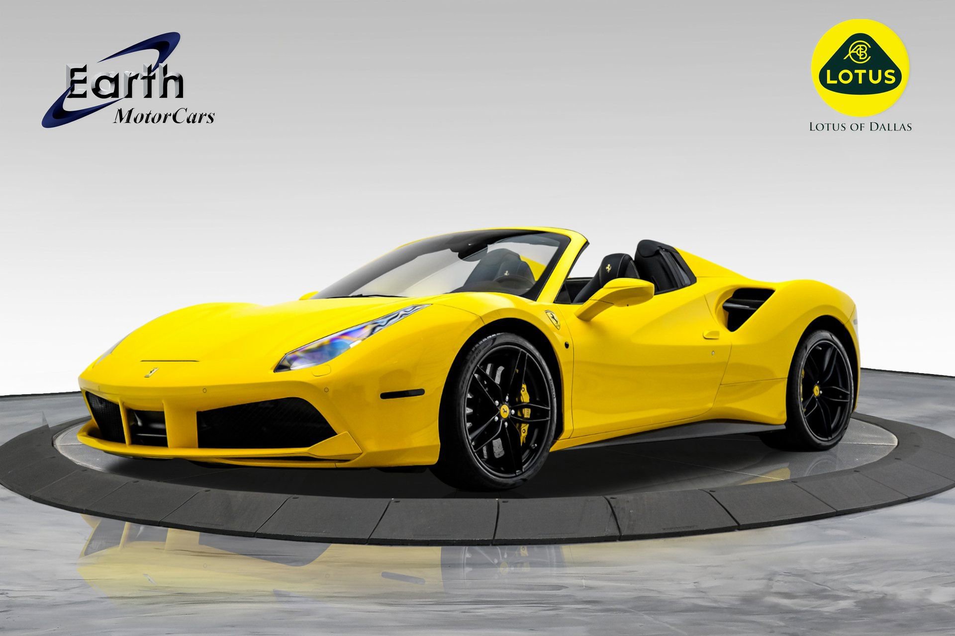 Used 2017 Ferrari 488 Spider image 1