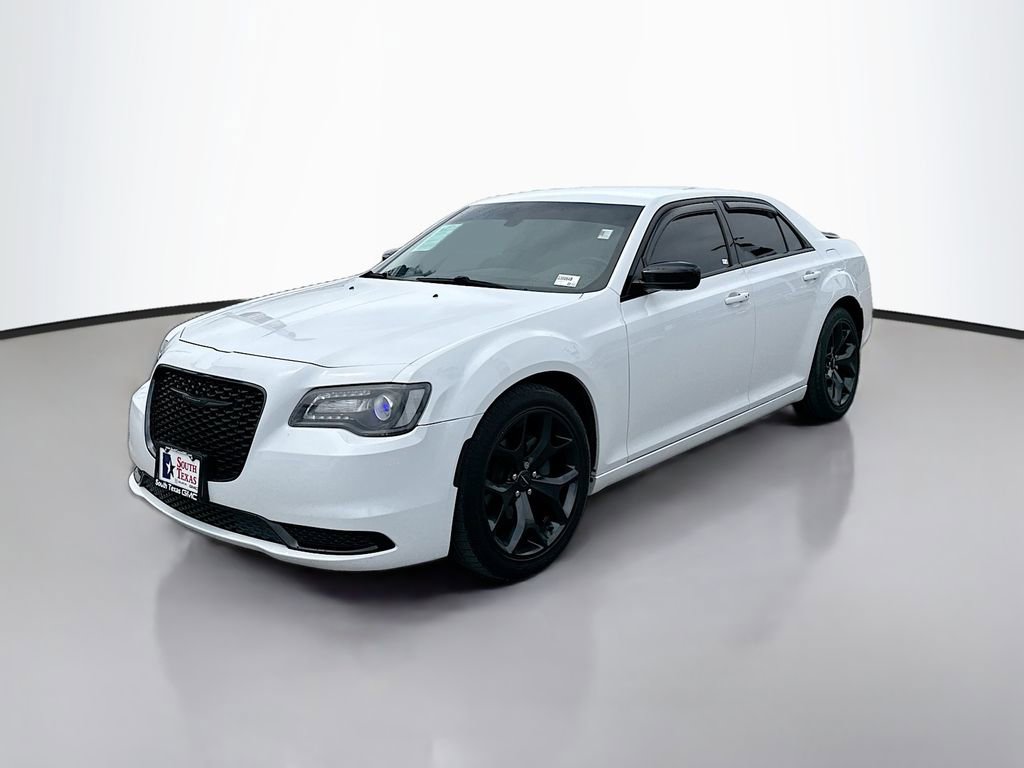 Used 2021 Chrysler 300 Touring w/ Sport Appearance Package RWD image 3