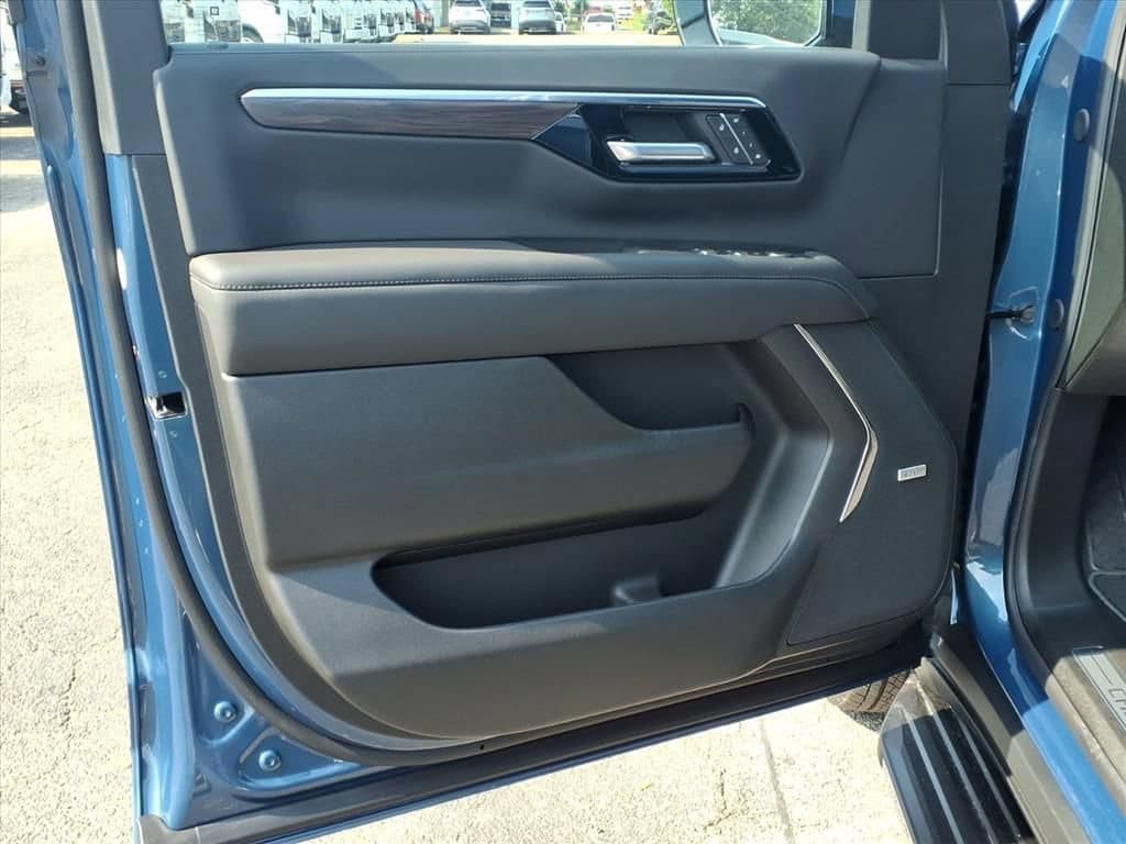New 2026 Chevrolet Tahoe LT w/ Comfort Package RWD image 14