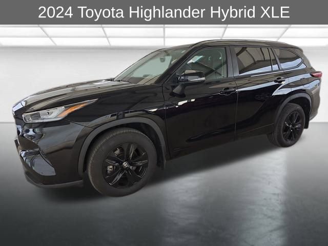 Used 2024 Toyota Highlander XLE