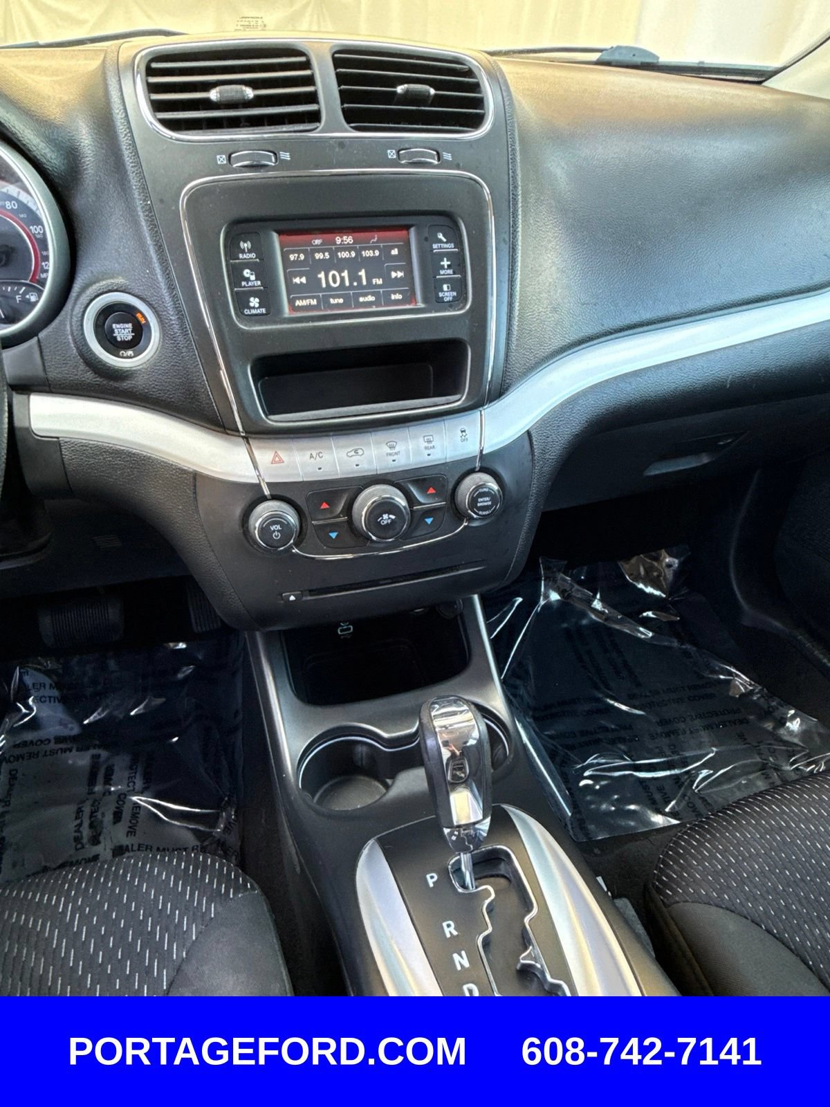 Used 2019 Dodge Journey SE FWD image 4
