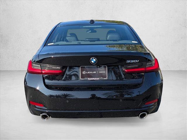 Used 2023 BMW 330i Sedan w/ Premium Package image 7