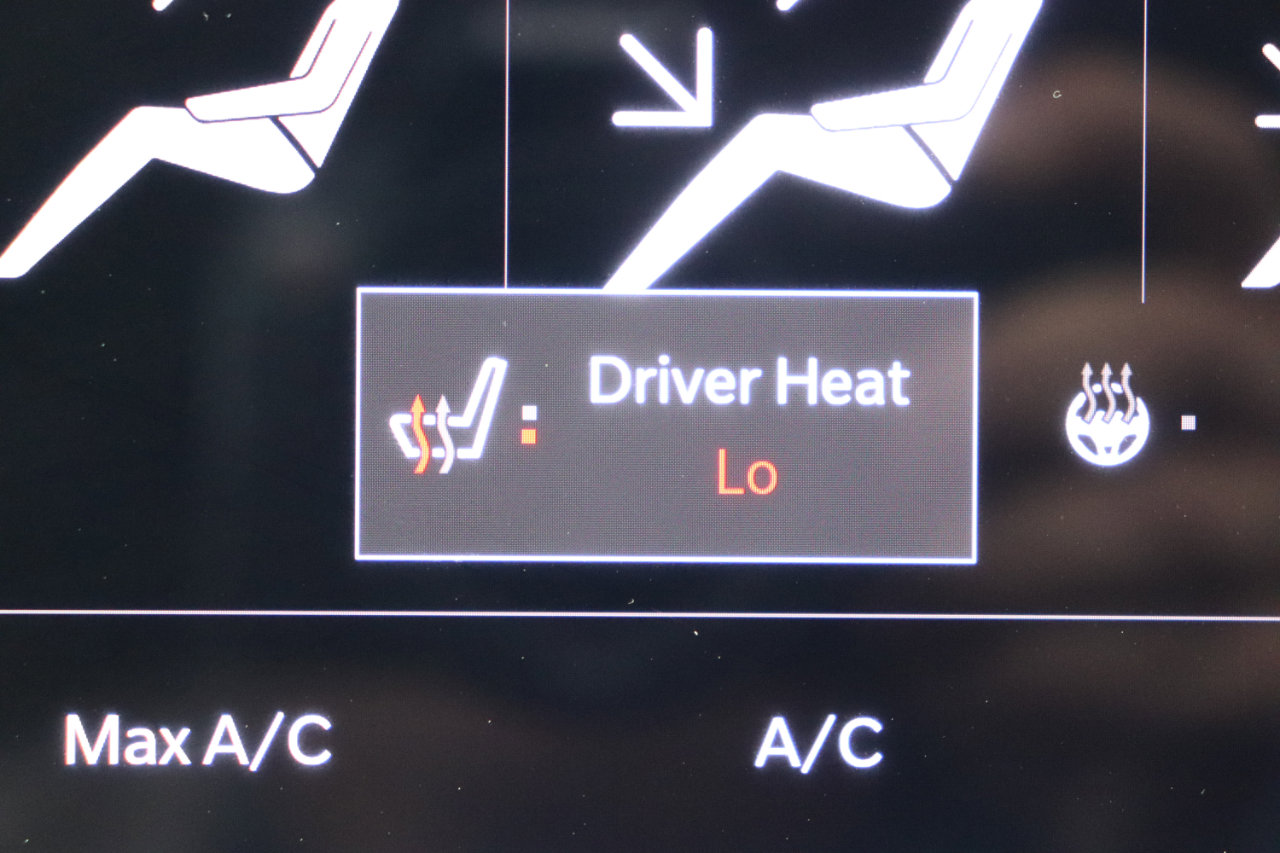 Used 2024 Chrysler Pacifica Limited image 40