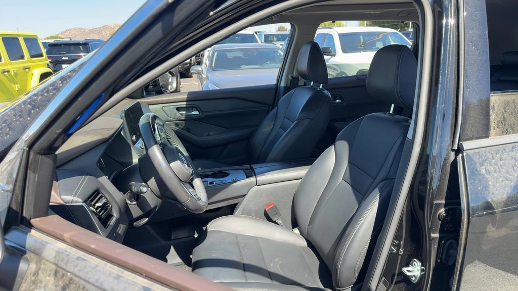 Used 2023 Nissan Rogue SL w/ SL Premium Package FWD image 11