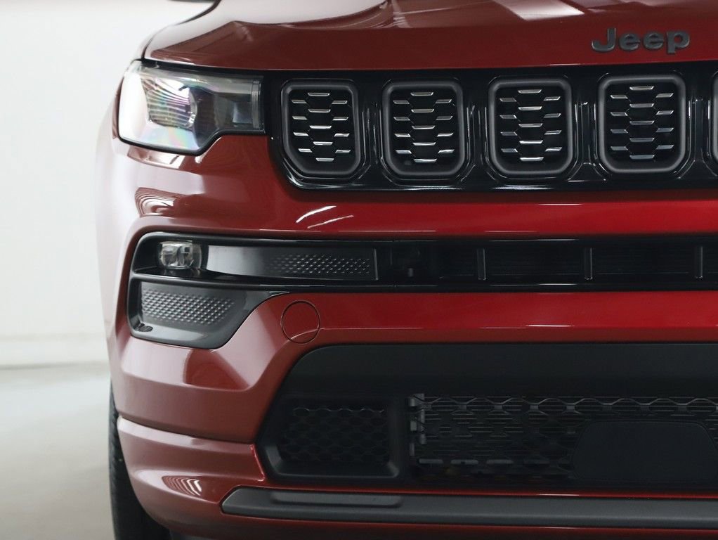 Used 2024 Jeep Compass Limited w/ High Altitude Package image 6