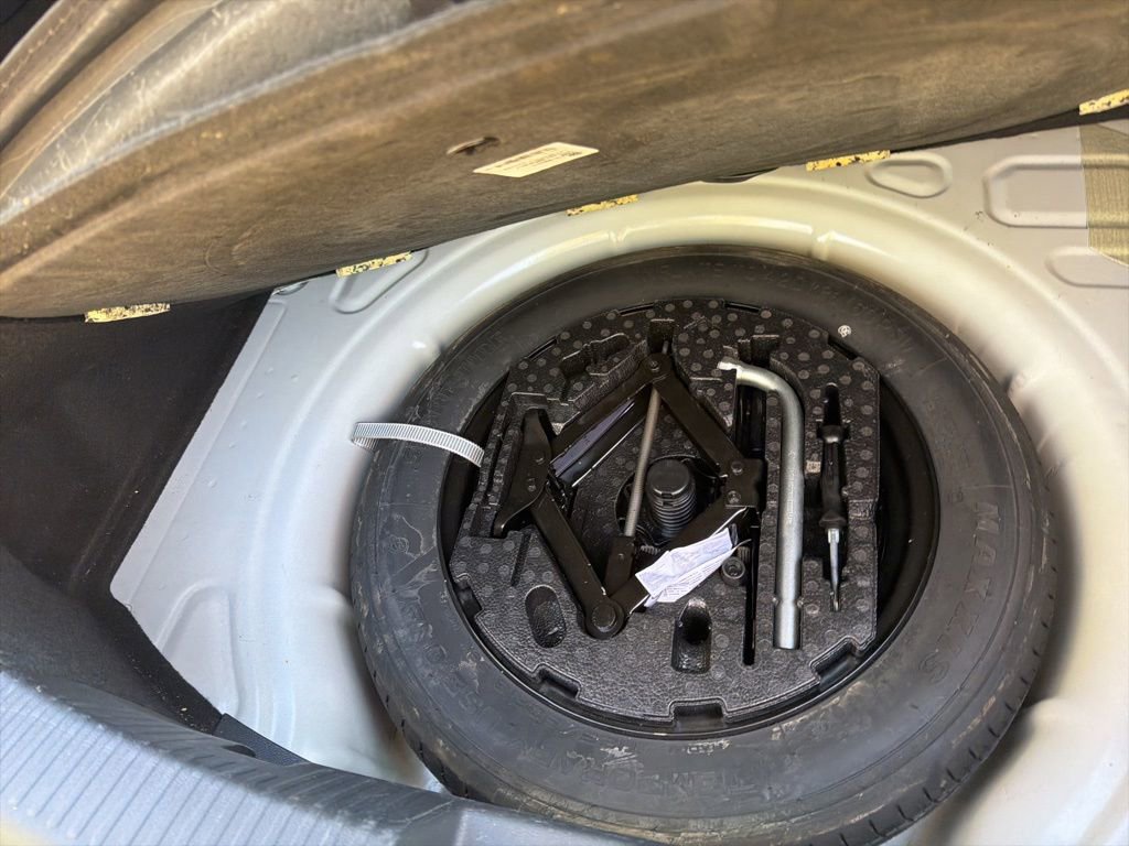 Used 2019 Volkswagen Beetle 2.0T SE image 8