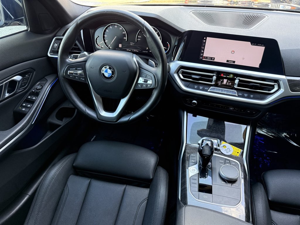 Used 2020 BMW 330i Sedan w/ Driving Assistance Package RWD image 21