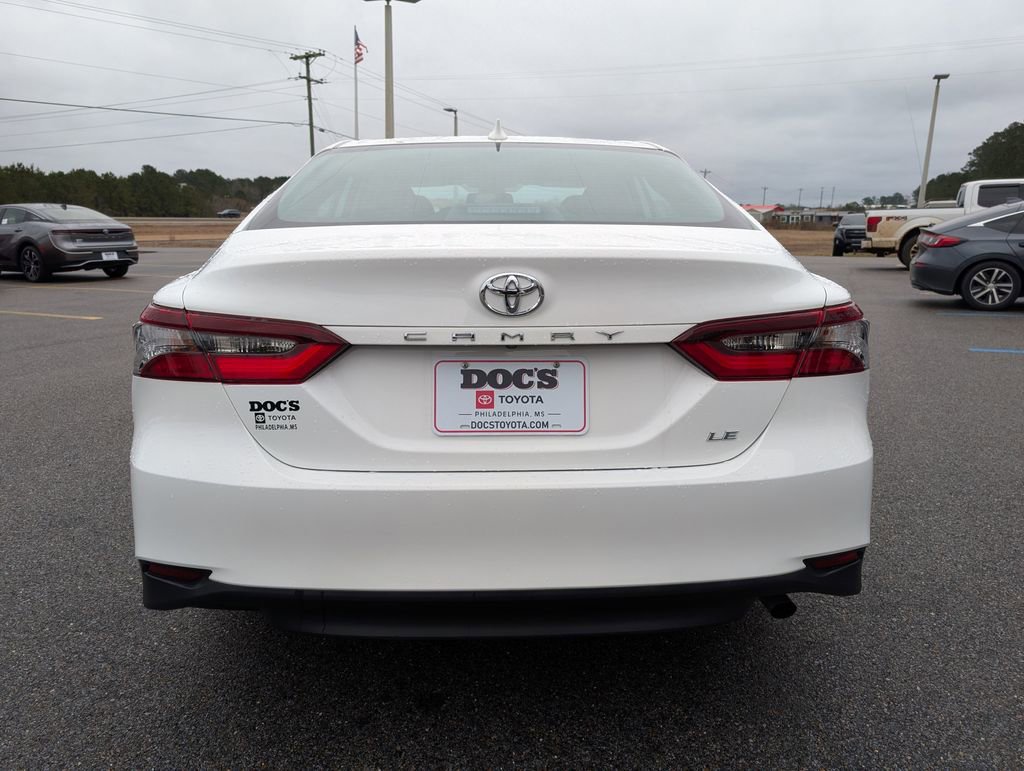 Used 2024 Toyota Camry LE w/ Convenience Package image 4