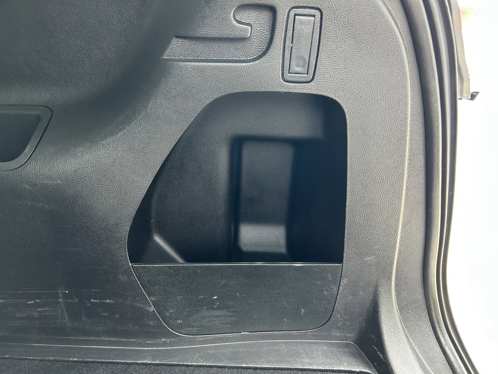 Used 2023 Ford Edge SEL image 16