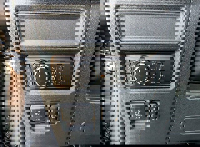 New 2025 Ford F150 Lightning Lariat image 38