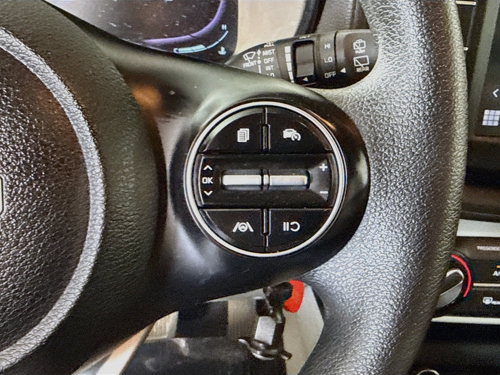 Used 2023 Kia Soul LX w/ LX Technology Package FWD image 15