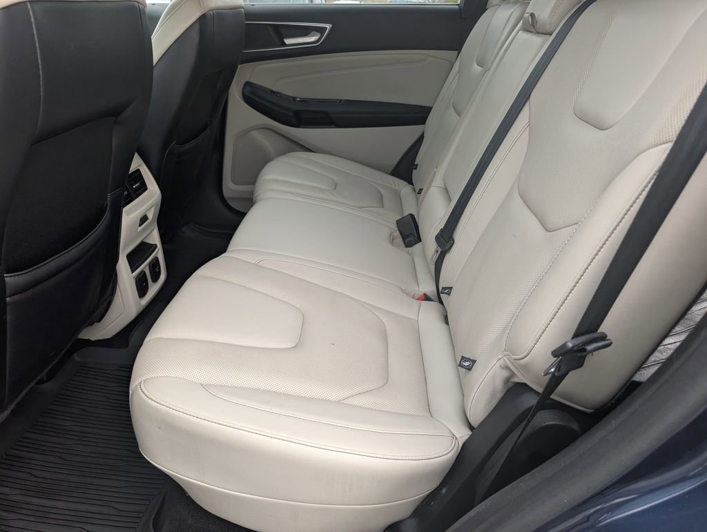 Used 2017 Ford Edge Titanium w/ Equipment Group 301A image 10