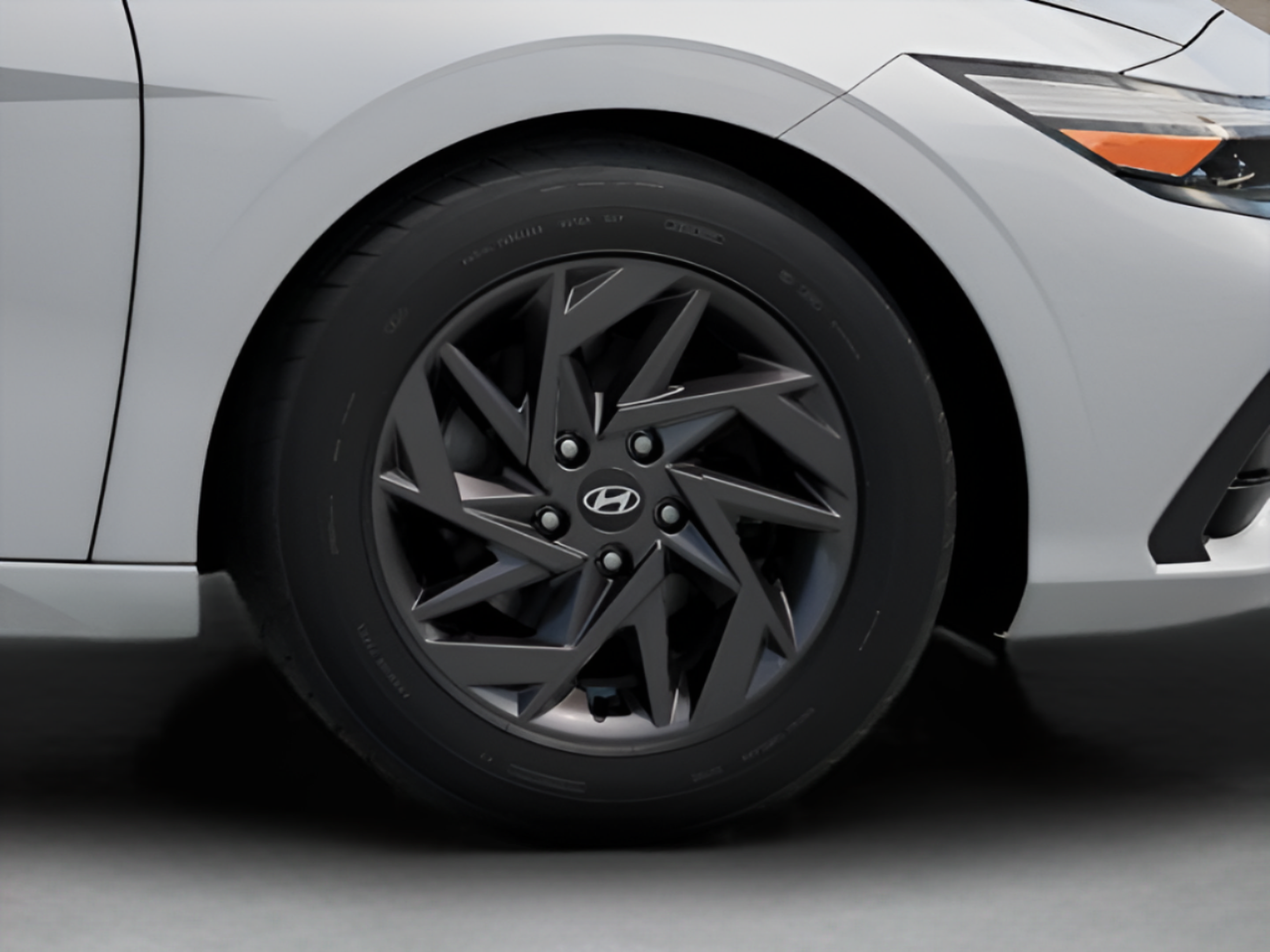 New 2026 Hyundai Elantra Hybrid FWD image 15