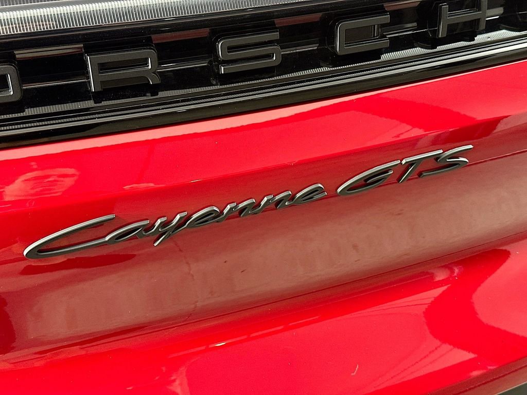 Used 2025 Porsche Cayenne GTS image 34