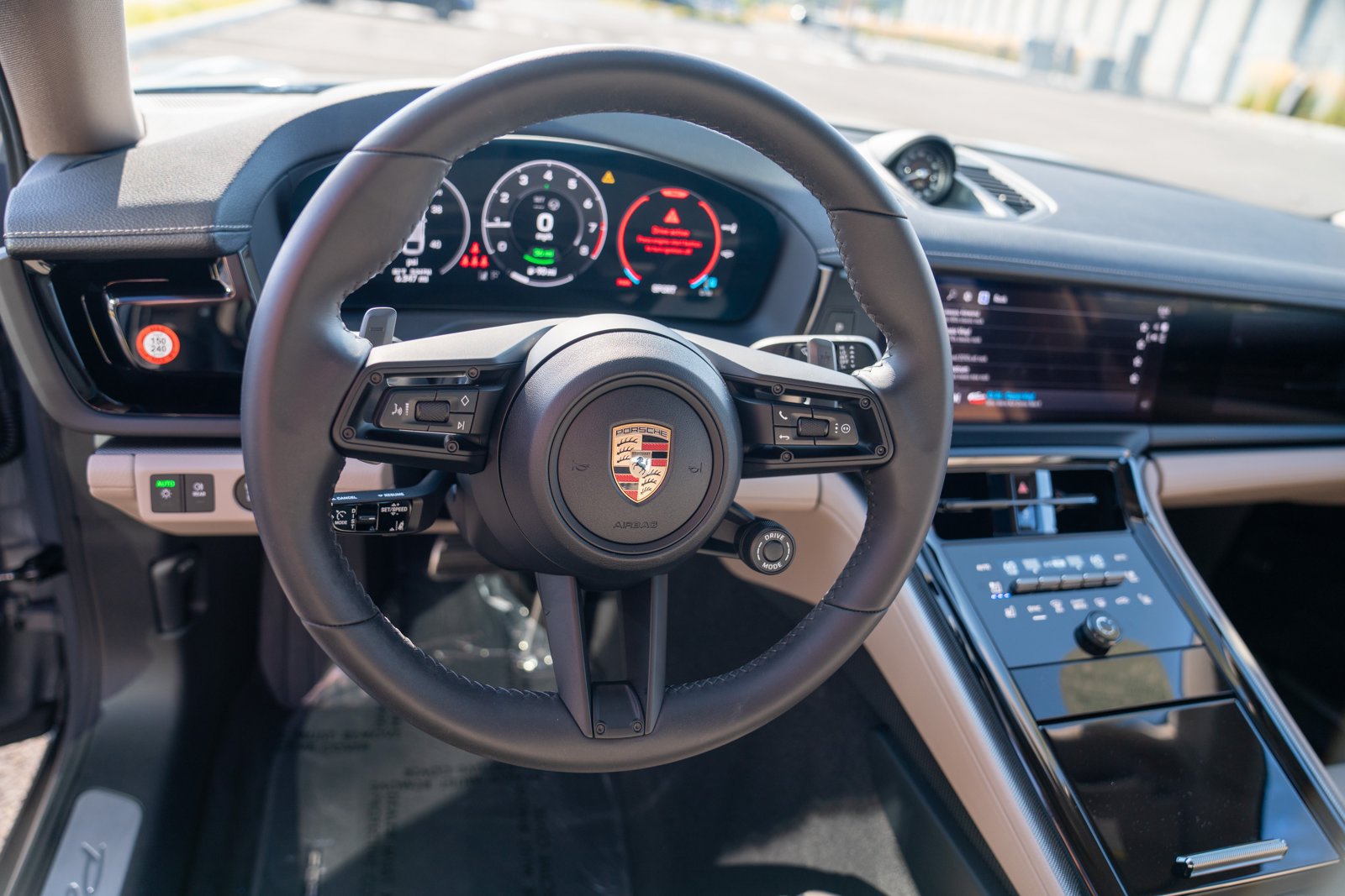 Certified 2026 Porsche Panamera 4 AWD/4WD image 14