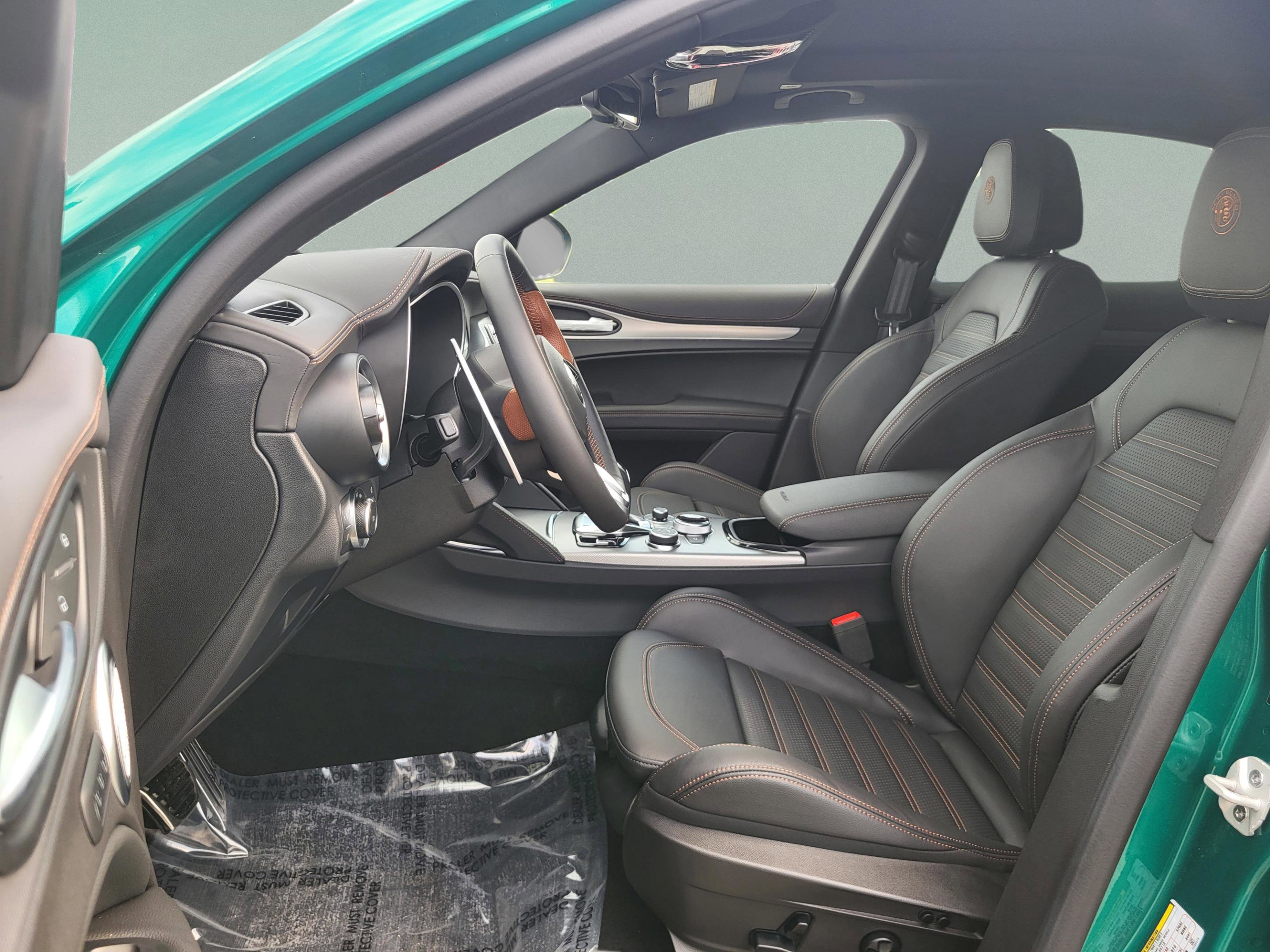 New 2025 Alfa Romeo Stelvio Sprint image 44